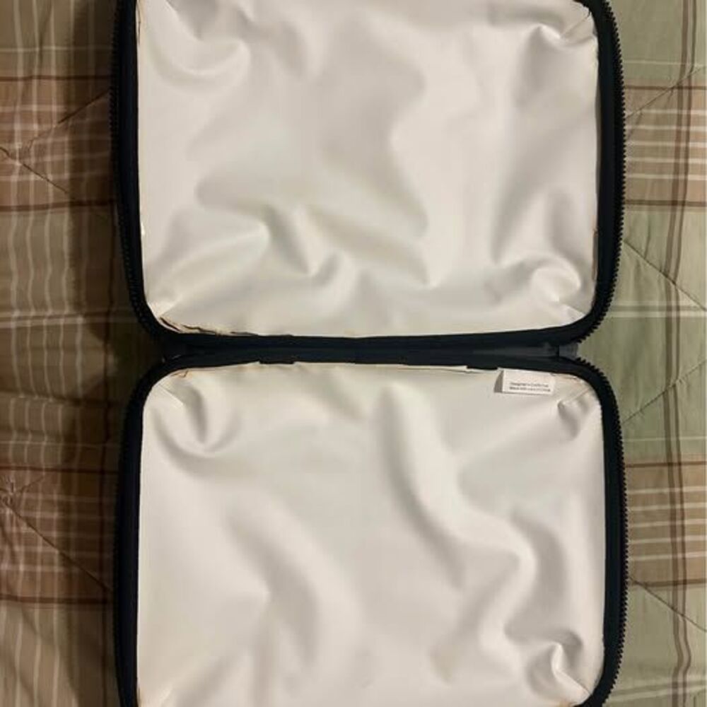 STOW Hard Shell Travel Case - Picture 3 of 5